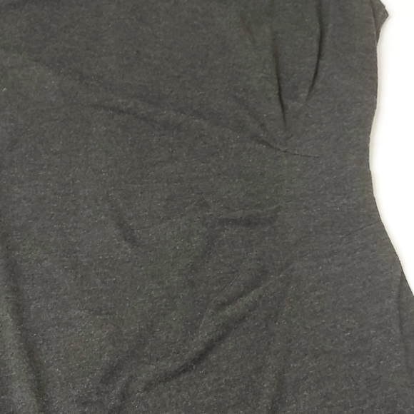 Grey knit dress with side shirring - Picture 4 of 6